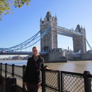 Vivien zsidó családnál – Anglia
