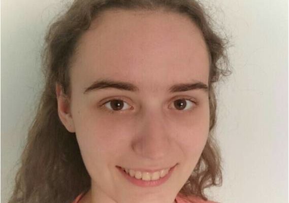 Zsuzsi – summer au pair – Párizsból