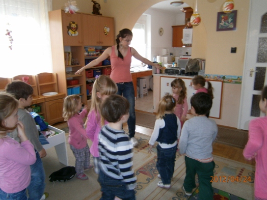 Andi I am working in the kindergarten. 2 (524x393)
